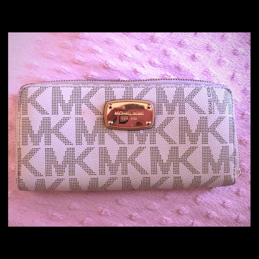 Michael Kors wallet